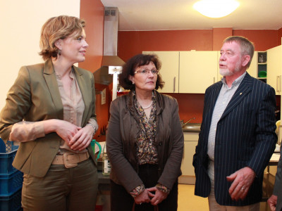 Julia Klöckner im Caritas SeniorenHaus zu Besuch