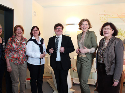 Julia Klöckner im Caritas SeniorenHaus zu Besuch
