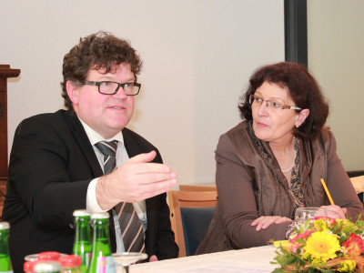 Julia Klöckner im Caritas SeniorenHaus zu Besuch