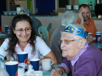 Stärkung bei Kaffee und Kuchen