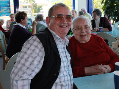 Stärkung bei Kaffee, Kuchen und Eis