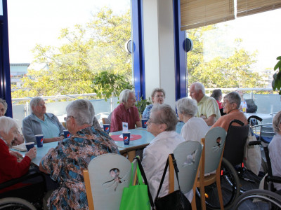 Stärkung bei Kaffee, Kuchen und Eis