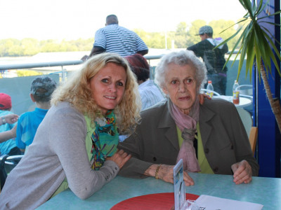 Stärkung bei Kaffee, Kuchen und Eis