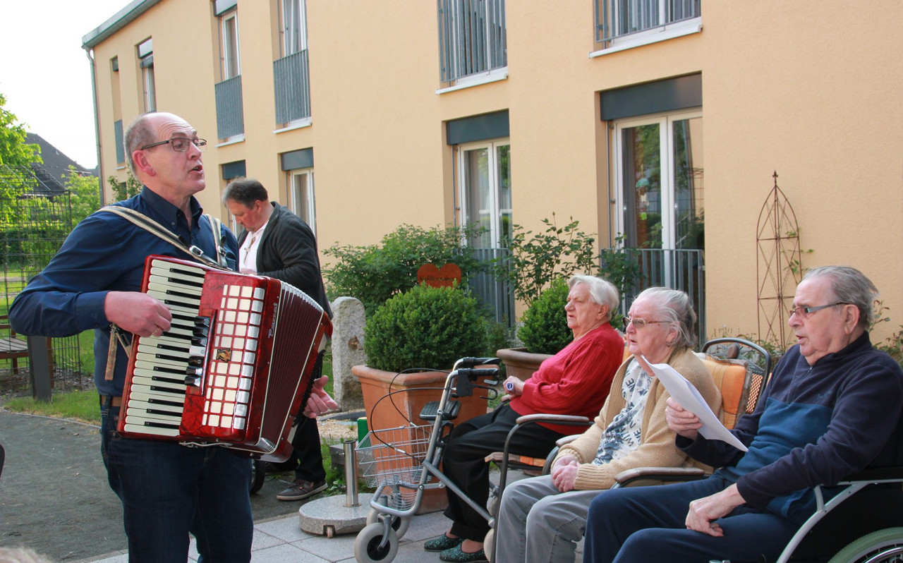 Fröhlicher Start in den Mai