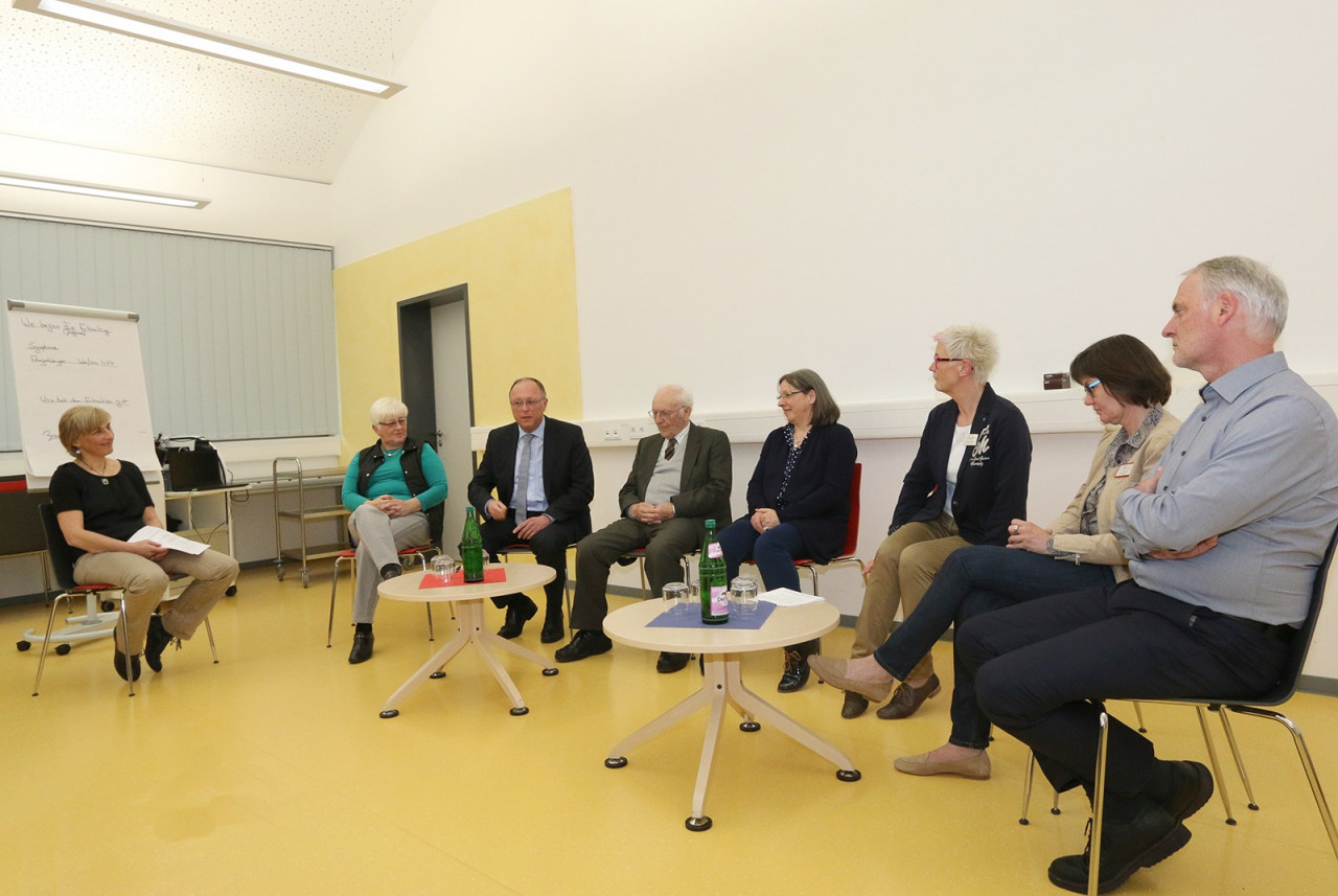 Angehörige und Fachleute berichteten in einer Talkrunde von ihrem Umgang mit Demenz